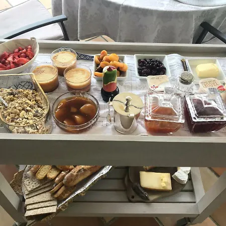بيت ضيافة Les Arceaux